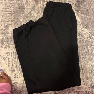 Black jogging pants